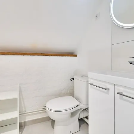 8 Entre Reims Et Epernay - La Cheneviere - Au Beau Sarrazin * Fontaine-sur-Ay