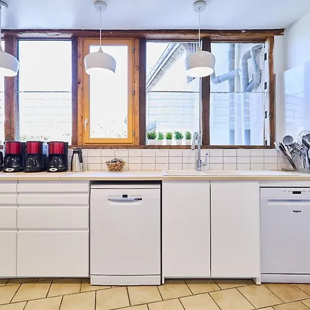 8 Entre Reims Et Epernay - La Cheneviere - Au Beau Sarrazin *